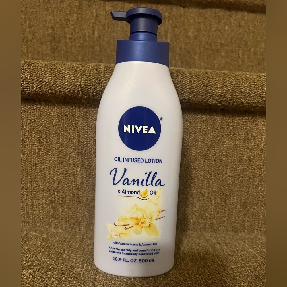 Nivea oil infused lotion VANILLA